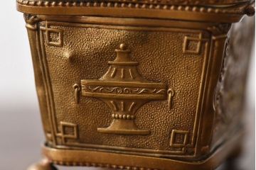 アンティーク雑貨　フランスアンティーク　装飾が美しいジュエリーケース(小物入れ)