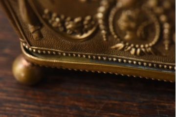 アンティーク雑貨　フランスアンティーク　装飾が美しいジュエリーケース(小物入れ)