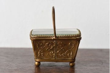 アンティーク雑貨　フランスアンティーク　装飾が美しいジュエリーケース(小物入れ)