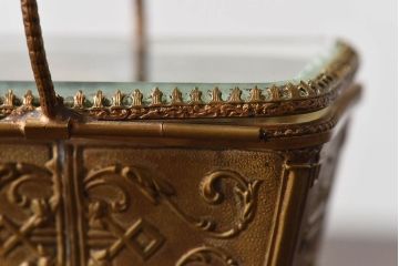 アンティーク雑貨　フランスアンティーク　装飾が美しいジュエリーケース(小物入れ)