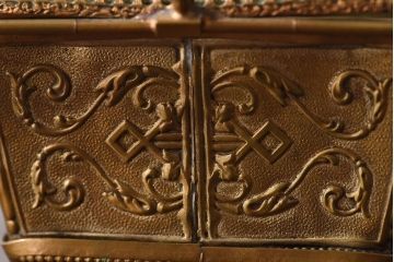 アンティーク雑貨　フランスアンティーク　装飾が美しいジュエリーケース(小物入れ)