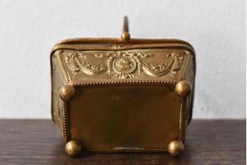 アンティーク雑貨　フランスアンティーク　装飾が美しいジュエリーケース(小物入れ)