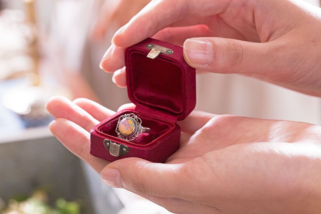 アンティーク雑貨　フランスアンティーク　上品なボルドー色のジュエリーボックス