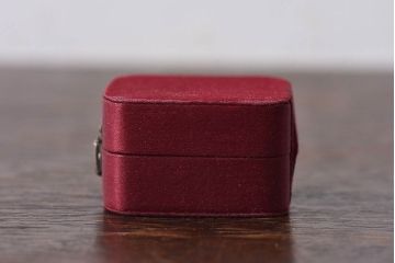 アンティーク雑貨　フランスアンティーク　上品なボルドー色のジュエリーボックス