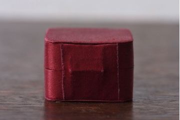 アンティーク雑貨　フランスアンティーク　上品なボルドー色のジュエリーボックス