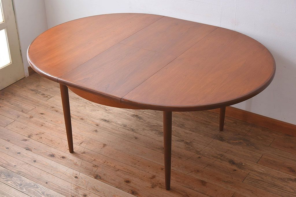 ヴィンテージ家具　北欧ビンテージスタイル　G-PLAN(ジープラン)　チーク材　エクステンションテーブル