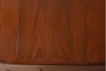 ヴィンテージ家具　北欧ビンテージスタイル　G-PLAN(ジープラン)　チーク材　エクステンションテーブル