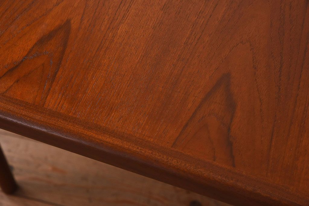 ヴィンテージ家具　北欧ビンテージスタイル　G-PLAN(ジープラン)　チーク材　エクステンションテーブル