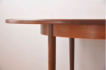 ヴィンテージ家具　北欧ビンテージスタイル　G-PLAN(ジープラン)　チーク材　エクステンションテーブル