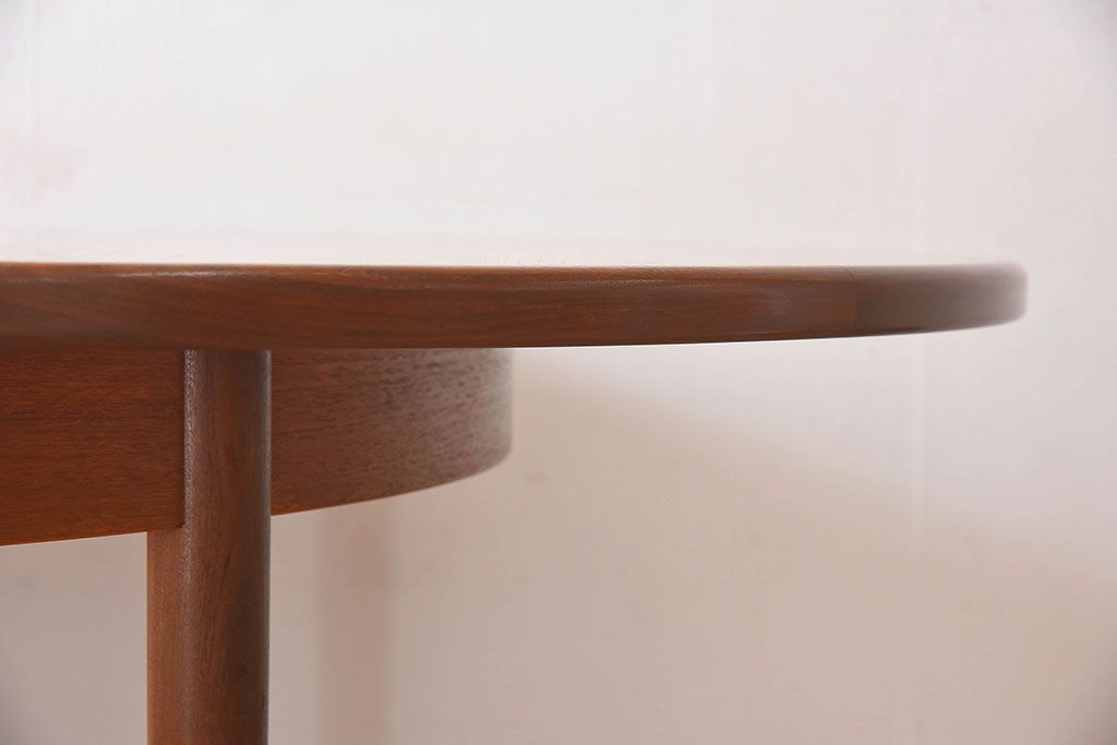 ヴィンテージ家具　北欧ビンテージスタイル　G-PLAN(ジープラン)　チーク材　エクステンションテーブル