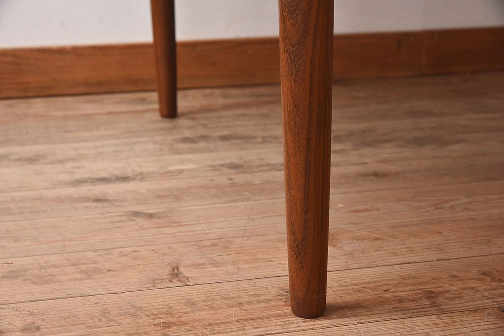 ヴィンテージ家具　北欧ビンテージスタイル　G-PLAN(ジープラン)　チーク材　エクステンションテーブル