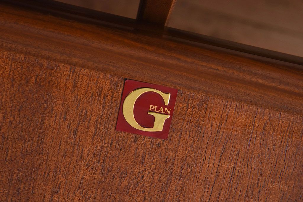 ヴィンテージ家具　北欧ビンテージスタイル　G-PLAN(ジープラン)　チーク材　エクステンションテーブル