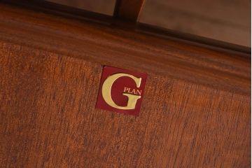 ヴィンテージ家具　北欧ビンテージスタイル　G-PLAN(ジープラン)　チーク材　エクステンションテーブル