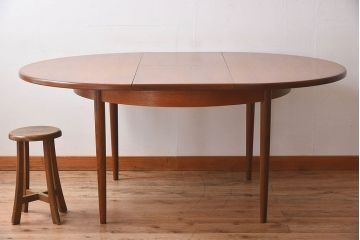 ヴィンテージ家具　北欧ビンテージスタイル　G-PLAN(ジープラン)　チーク材　エクステンションテーブル