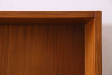 ヴィンテージ家具　北欧ビンテージ　色合いのコントラストがおしゃれなキャビネット(飾り棚、陳列棚)