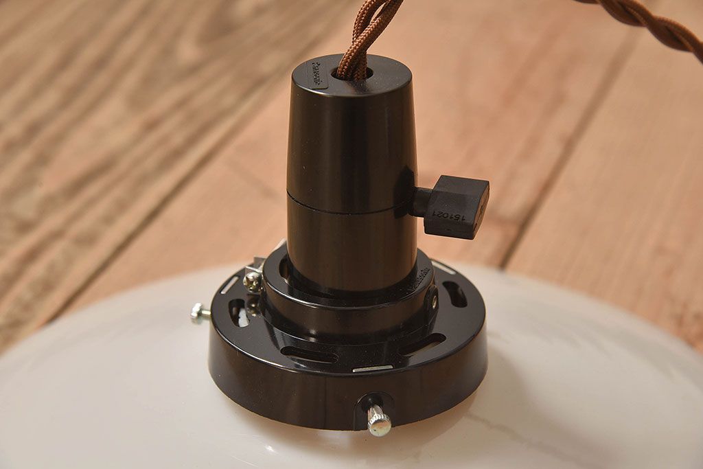 昭和レトロ　懐かしい雰囲気が魅力の天井照明(電笠照明)