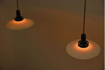 昭和レトロ　白いガラスの天井照明(電笠照明)2個セット(1)