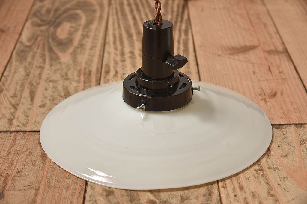 昭和レトロ　白いガラスの天井照明(電笠照明)2個セット(1)