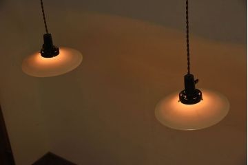 昭和レトロ　白いガラスの天井照明(電笠照明)2個セット(2)
