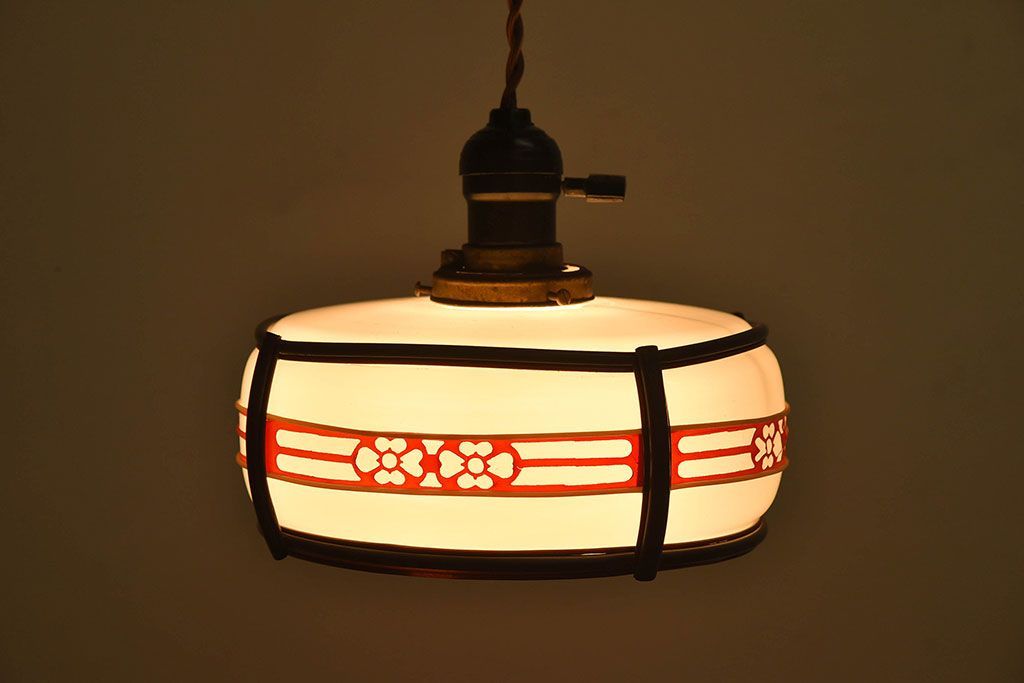 昭和レトロ　ベークライトの飾りが素敵な天井照明