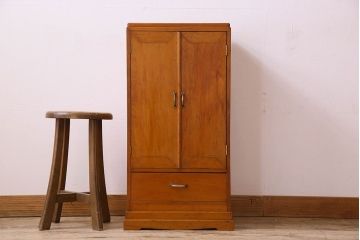 レトロ家具　昭和レトロ　古いヒノキ材の質感が味わい深い小振りな収納棚