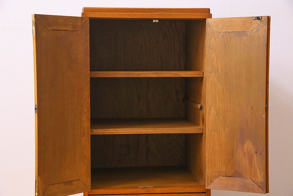 レトロ家具　昭和レトロ　古いヒノキ材の質感が味わい深い小振りな収納棚