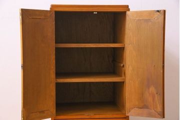 レトロ家具　昭和レトロ　古いヒノキ材の質感が味わい深い小振りな収納棚