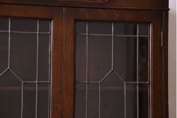 アンティーク家具　イギリスアンティーク　ステンドグラス入りの上品な本箱(ブックケース)
