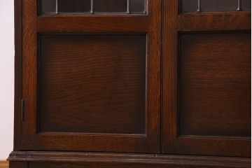 アンティーク家具　イギリスアンティーク　ステンドグラス入りの上品な本箱(ブックケース)