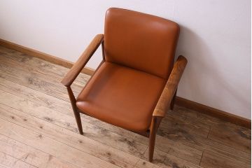 ヴィンテージ家具　CADO(France&Son)社製　フィンユール　ローズウッド材 ビンテージアームチェア