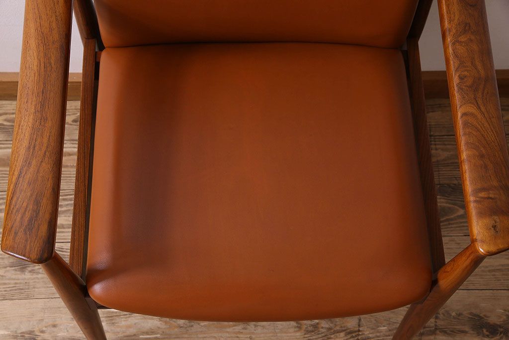 ヴィンテージ家具　CADO(France&Son)社製　フィンユール　ローズウッド材 ビンテージアームチェア