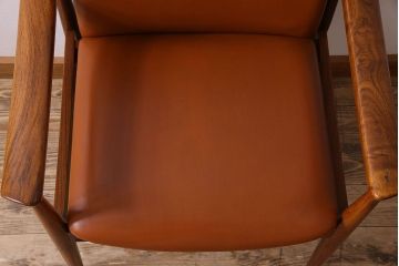 ヴィンテージ家具　CADO(France&Son)社製　フィンユール　ローズウッド材 ビンテージアームチェア