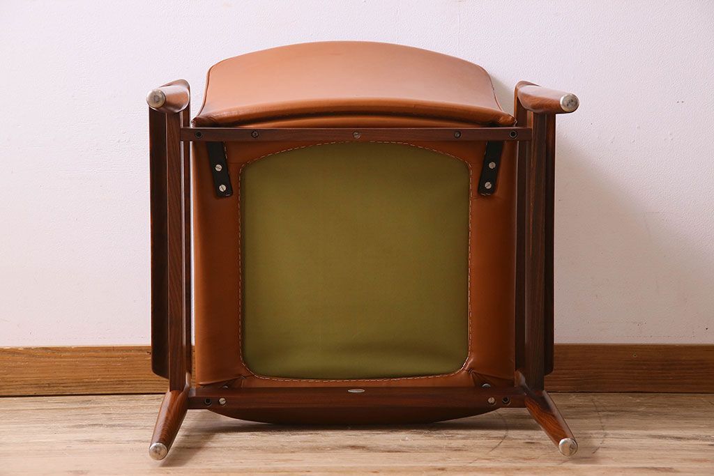 ヴィンテージ家具　CADO(France&Son)社製　フィンユール　ローズウッド材 ビンテージアームチェア