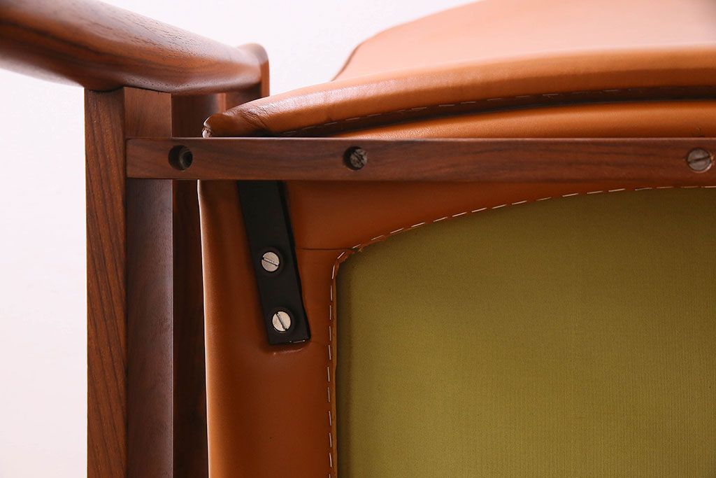 ヴィンテージ家具　CADO(France&Son)社製　フィンユール　ローズウッド材 ビンテージアームチェア