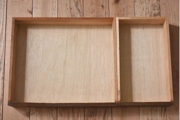 レトロ家具　昭和レトロ　栓材　木色の違いが印象的な片袖机(デスク)