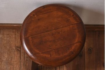 レトロ家具　昭和レトロ　落ち着きのある木の質感が味わい深い丸型スツール(椅子、チェア)(1)