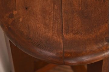 レトロ家具　昭和レトロ　落ち着きのある木の質感が味わい深い丸型スツール(椅子、チェア)(1)