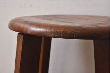 レトロ家具　昭和レトロ　落ち着きのある木の質感が味わい深い丸型スツール(椅子、チェア)(3)