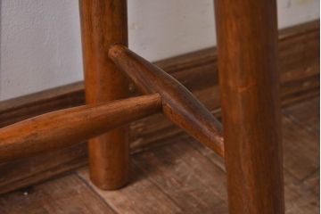 レトロ家具　昭和レトロ　パイン材　古い木の質感が味のある丸型スツール(椅子、チェア)