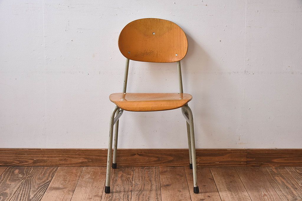 ヴィンテージ家具　ビンテージ　シンプルでデザインのスクールチェア(キッズチェア、椅子)(2)