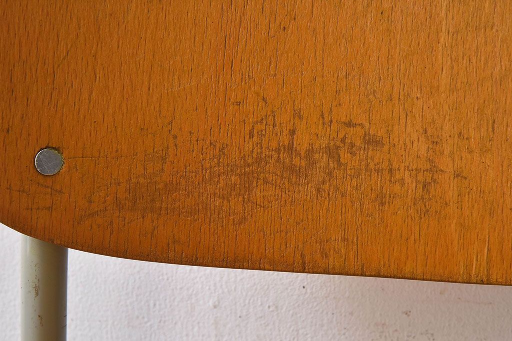 ヴィンテージ家具　ビンテージ　シンプルでデザインのスクールチェア(キッズチェア、椅子)(2)