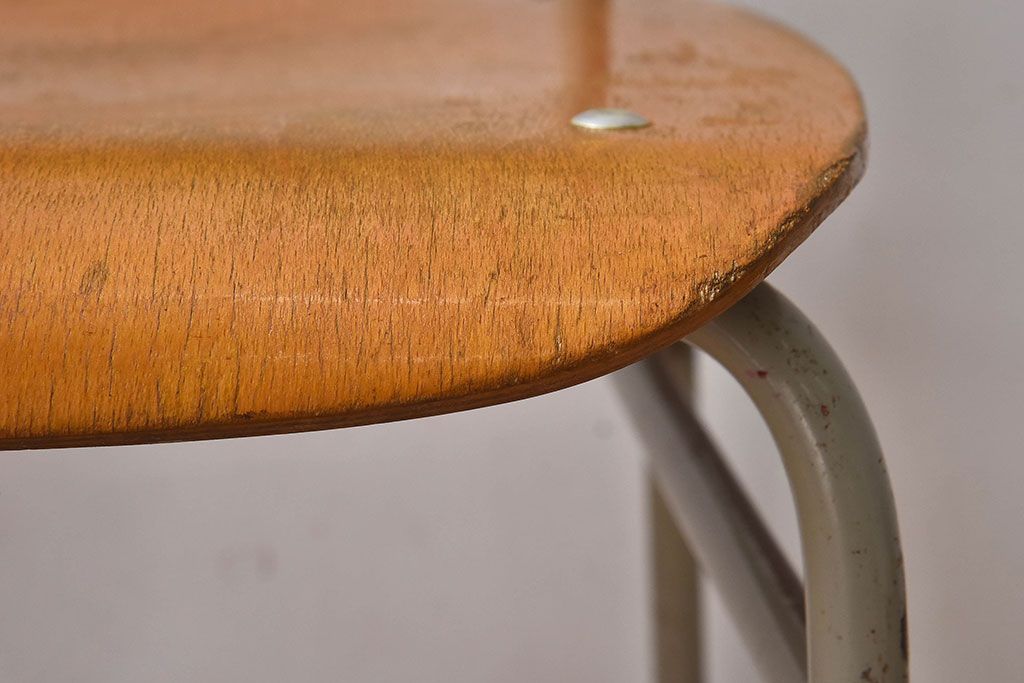 ヴィンテージ家具　ビンテージ　シンプルでデザインのスクールチェア(キッズチェア、椅子)(2)