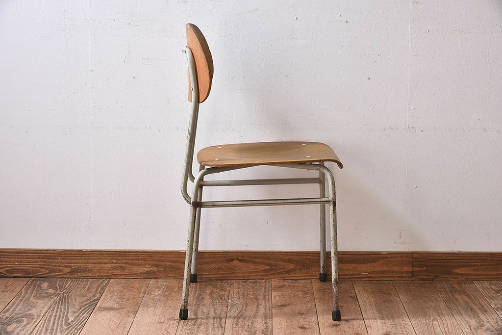 ヴィンテージ家具　ビンテージ　シンプルでデザインのスクールチェア(キッズチェア、椅子)(3)