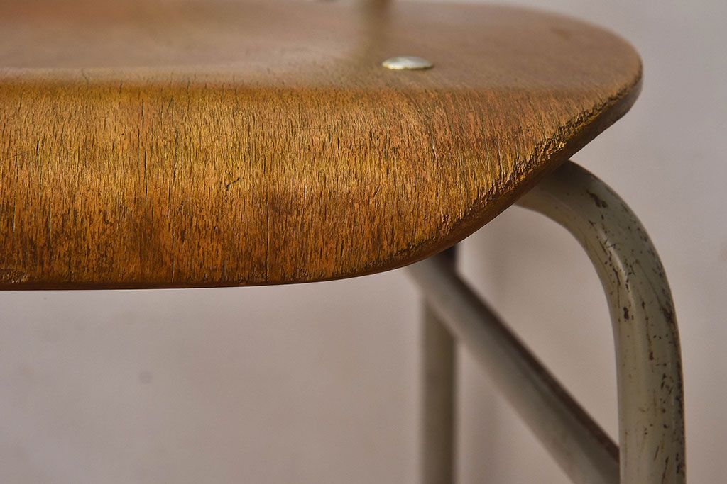 ヴィンテージ家具　ビンテージ　シンプルでデザインのスクールチェア(キッズチェア、椅子)(3)