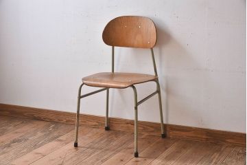 ヴィンテージ家具　ビンテージ　シンプルでデザインのスクールチェア(キッズチェア、椅子)