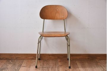 ヴィンテージ家具　ビンテージ　シンプルでデザインのスクールチェア(キッズチェア、椅子)