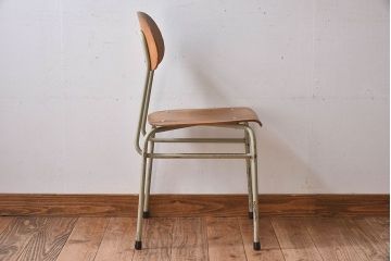 ヴィンテージ家具　ビンテージ　シンプルでデザインのスクールチェア(キッズチェア、椅子)