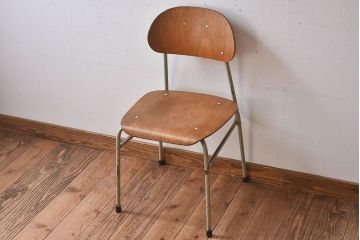 ヴィンテージ家具　ビンテージ　シンプルでデザインのスクールチェア(キッズチェア、椅子)