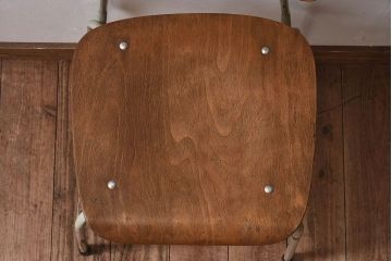 ヴィンテージ家具　ビンテージ　シンプルでデザインのスクールチェア(キッズチェア、椅子)