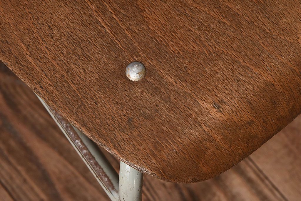 ヴィンテージ家具　ビンテージ　シンプルでデザインのスクールチェア(キッズチェア、椅子)